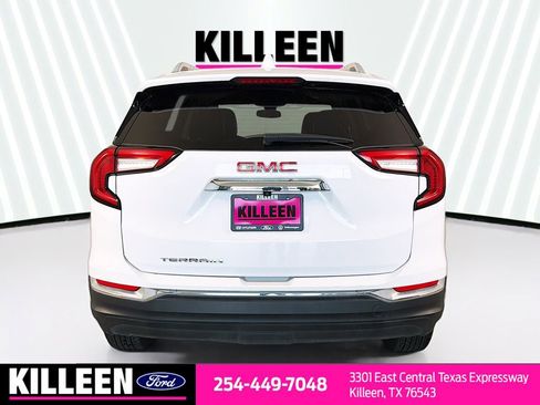 Used 2024 GMC Terrain SLT image 7