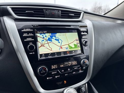 Used 2018 Nissan Murano SV image 12