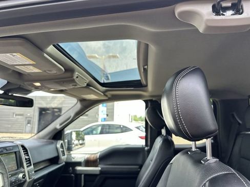 Used 2018 Ford F150 Lariat w/ Equipment Group 502A Luxury AWD/4WD image 18