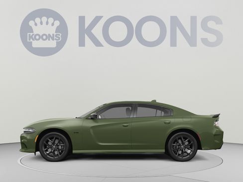 Used 2023 Dodge Charger R/T w/ Plus Group RWD image 2