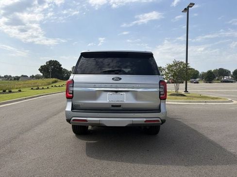 Used 2024 Ford Expedition Limited AWD/4WD image 4