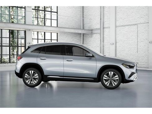 New 2026 Mercedes-Benz GLA 250 4MATIC image 15