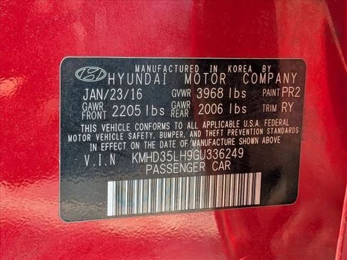 Used 2016 Hyundai Elantra GT w/ Option Group 02 image 18