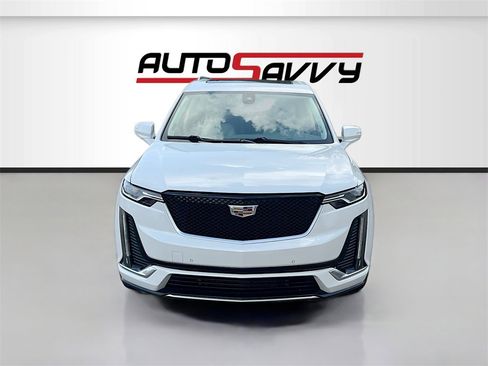 Used 2022 Cadillac XT6 Premium Luxury image 2