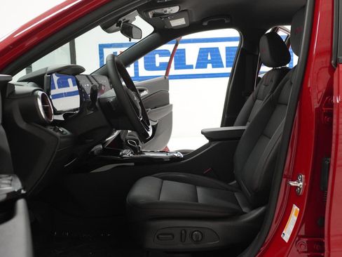 New 2026 Chevrolet Trax RS FWD image 15