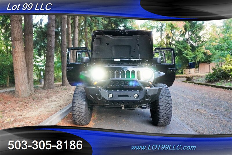 Used 2017 Jeep Wrangler Unlimited Sahara AWD/4WD image 32