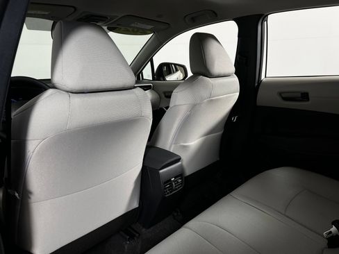 Used 2026 Toyota Corolla Cross L FWD image 19