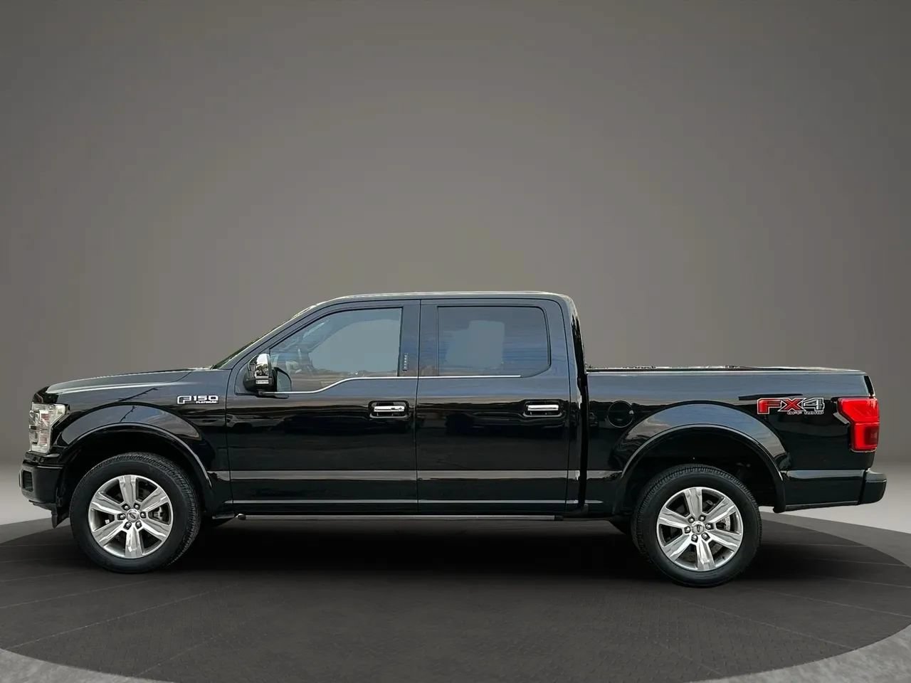Used 2019 Ford F150 Platinum w/ Trailer Tow Package AWD/4WD image 6
