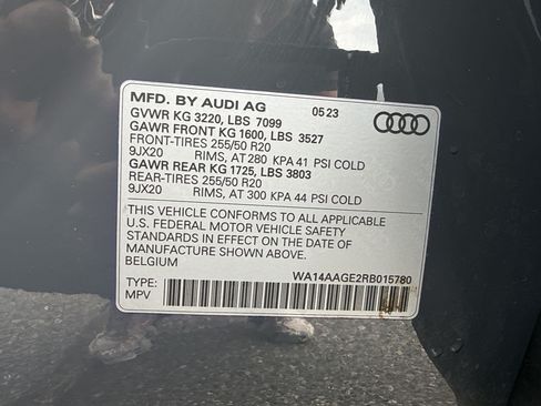Used 2024 Audi Q8 e-tron Premium AWD/4WD image 26