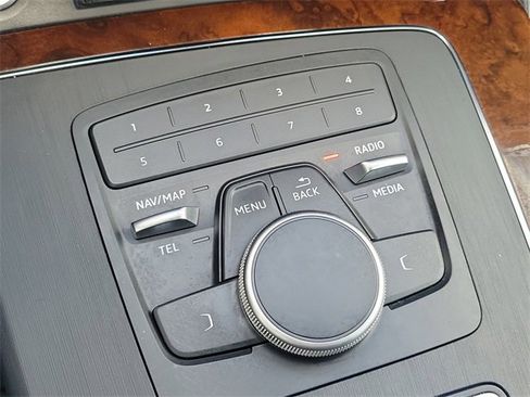 Used 2020 Audi Q5 2.0T Premium w/ Convenience Package image 23