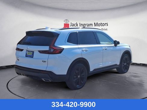 Used 2024 Honda CR-V Sport Touring image 5