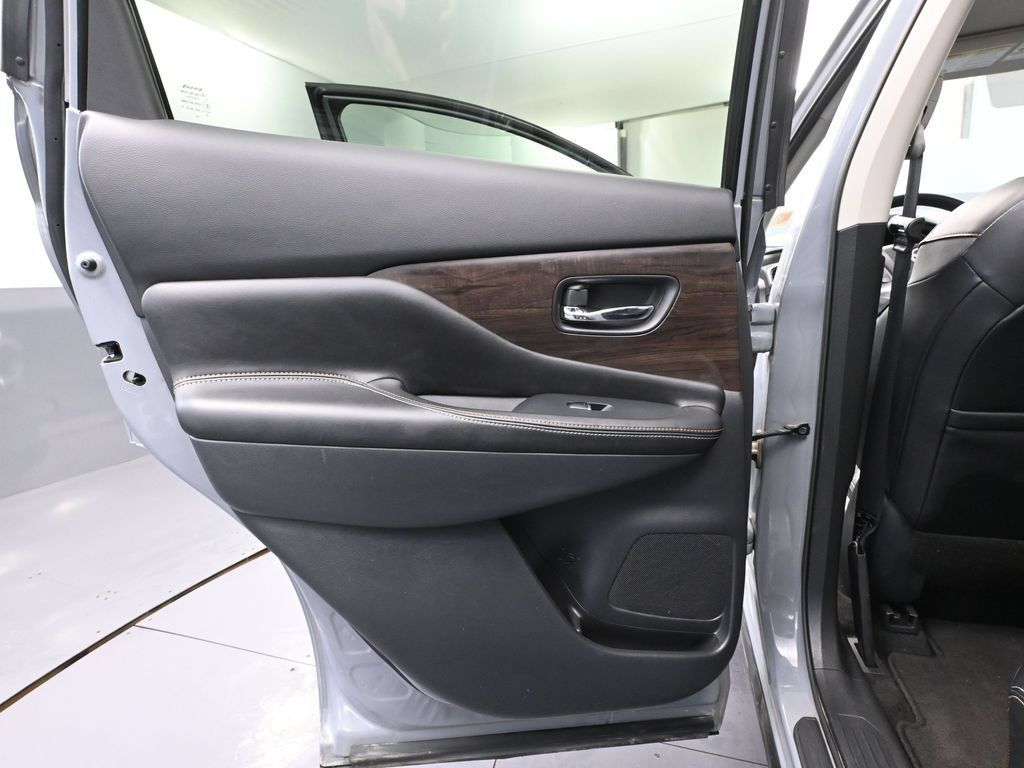 Used 2024 Nissan Murano Platinum AWD/4WD image 31