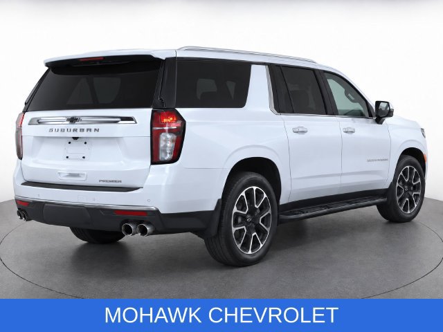 Used 2023 Chevrolet Suburban Premier AWD/4WD image 5
