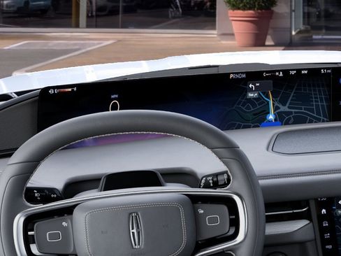New 2027 Lincoln Navigator Reserve RWD image 13
