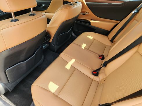 Used 2022 Lexus ES 350 w/ Premium Package FWD image 31