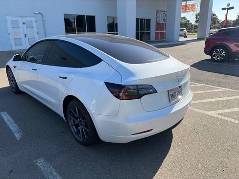 Used 2022 Tesla Model 3 RWD image 4