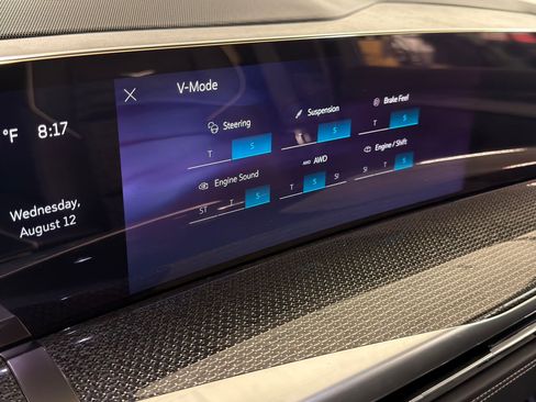 New 2026 Cadillac Escalade V w/ LPO, Floor Liner Package AWD/4WD image 30