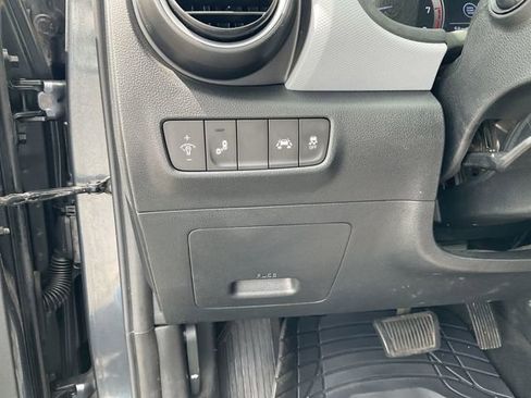 Used 2019 Hyundai Kona SEL w/ SEL Tech Package 02 AWD/4WD image 16
