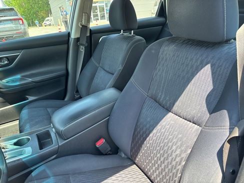 Used 2017 Nissan Altima 2.5 SV FWD image 15