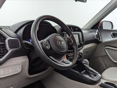 Used 2020 Kia Soul LX image 23