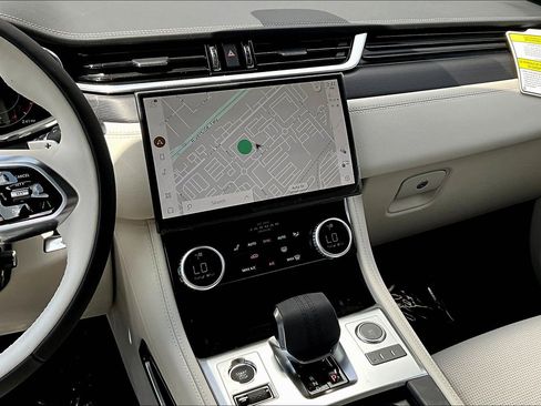 New 2026 Jaguar F-PACE R-Dynamic S image 7