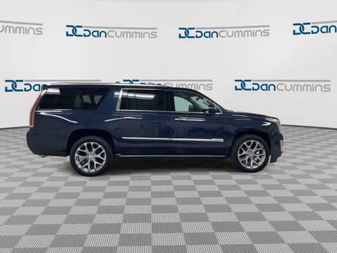 Used 2018 Cadillac Escalade ESV Premium Luxury AWD/4WD image 9