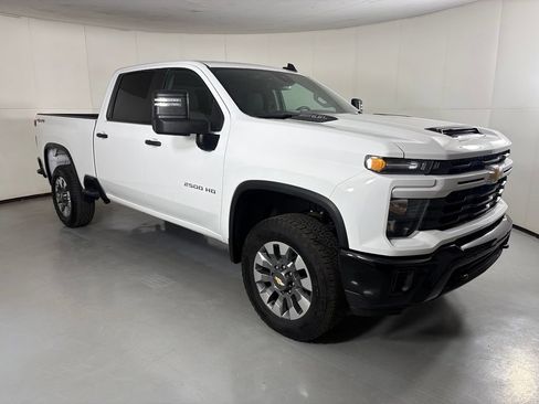 Certified 2025 Chevrolet Silverado 2500 Custom w/ Custom Value Package AWD/4WD image 2