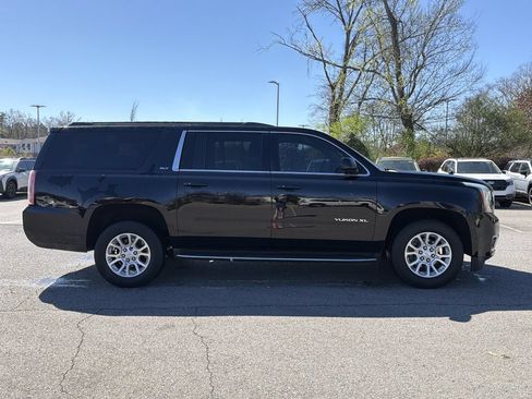 Used 2018 GMC Yukon XL SLT RWD image 2