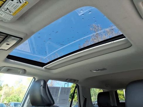 Used 2014 Toyota 4Runner SR5 Premium image 16