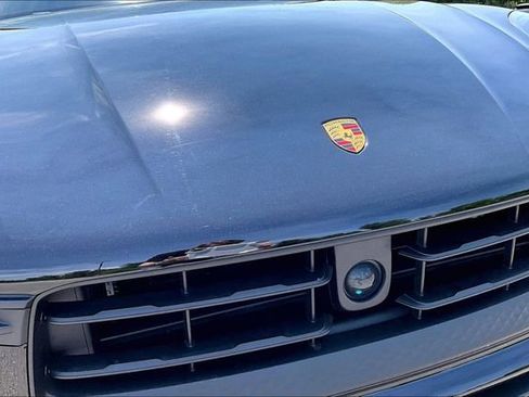 Used 2025 Porsche Macan image 28