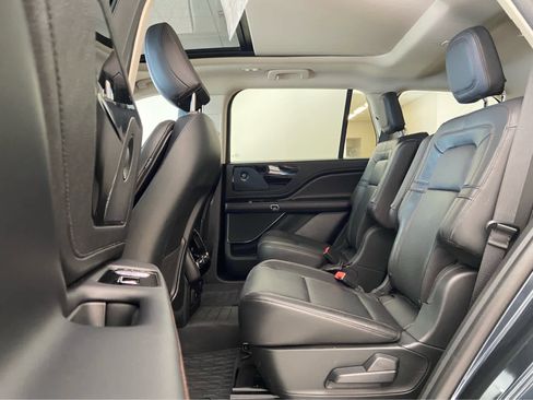 Used 2023 Lincoln Aviator Reserve w/ Class IV Trailer Tow Package image 15