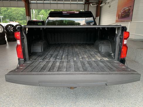 Used 2020 Chevrolet Silverado 1500 LT w/ Convenience Package AWD/4WD image 8