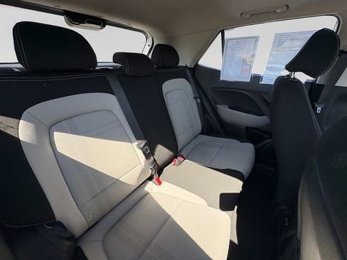 Used 2025 Hyundai Venue SEL FWD image 29