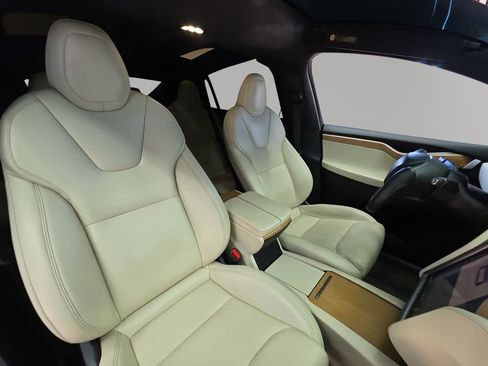 Used 2020 Tesla Model X Performance AWD/4WD image 16