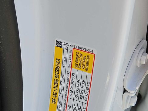 Used 2024 Chevrolet Silverado 2500 LT image 25