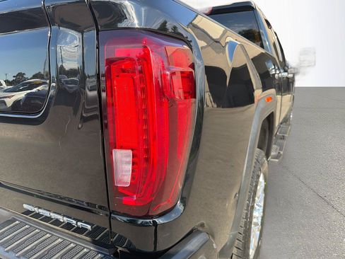 Used 2020 GMC Sierra 3500 Denali w/ Denali Ultimate Package AWD/4WD image 11