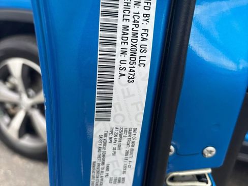 Used 2022 Jeep Cherokee Limited image 23