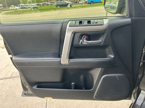 Used 2021 Toyota 4Runner SR5 Premium w/ Moonroof Package RWD image 7