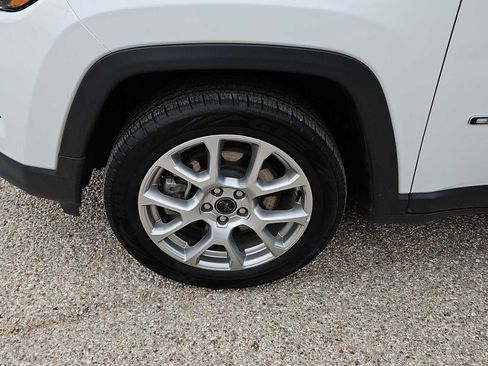 Used 2025 Jeep Compass Limited AWD/4WD image 12