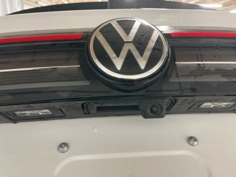 New 2026 Volkswagen Taos SE AWD/4WD image 9