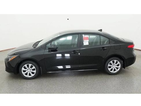 New 2026 Toyota Corolla LE FWD image 4