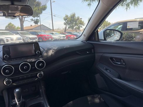 Used 2025 Nissan Sentra S FWD image 31