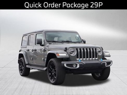 Used 2022 Jeep Wrangler Unlimited Sahara w/ Cold Weather Group AWD/4WD image 4
