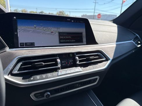 Used 2022 BMW X5 xDrive40i w/ Premium Package image 36