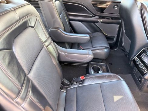 Used 2021 Lincoln Aviator Reserve w/ Equipment Group 201A RWD image 14