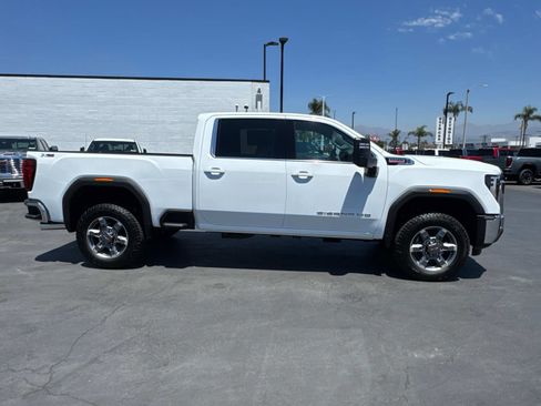 New 2025 GMC Sierra 2500 SLE w/ SLE Value Package; image 4