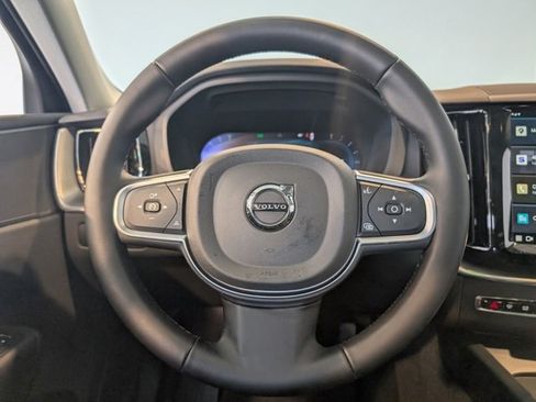 Used 2025 Volvo XC60 B5 Core w/ Protection Package Premier image 15