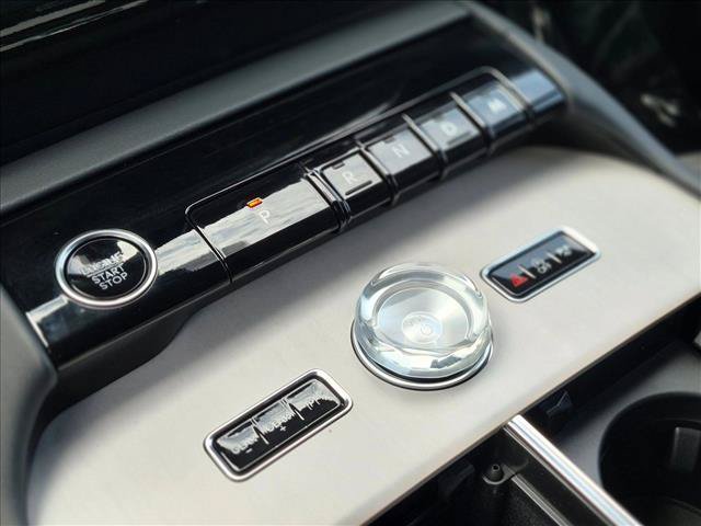 New 2027 Lincoln Navigator Reserve w/ Jet Appearance Package RWD image 13