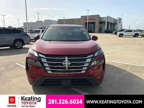 Used 2025 Nissan Rogue SV AWD/4WD image 8