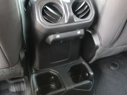 Used 2022 Jeep Wrangler Unlimited Sport AWD/4WD image 30
